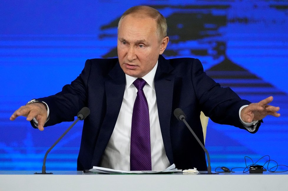 Ruský prezident Vladimir Putin na své výroční tiskové konferenci (23. 12. 2021)