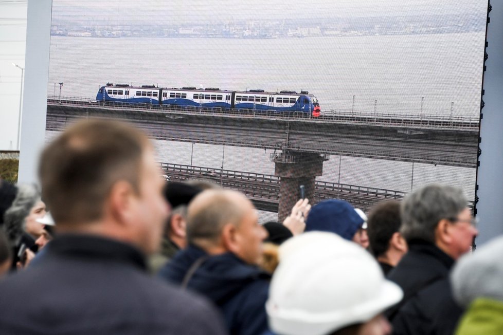 Přepravu po železnici zahájil prezident Putin (23. 12. 2019)