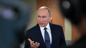 Putin 20 let u moci: Z byrokrata se stal obávaný autoritářský vůdce