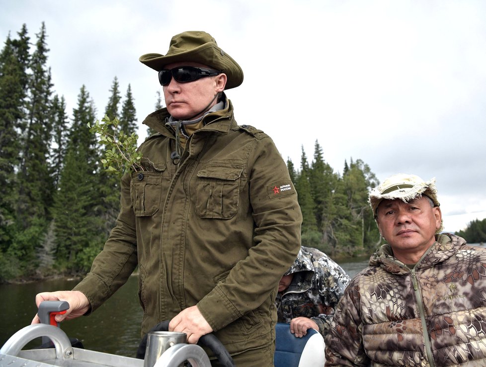 Putinovo rybaření vedlo poslance k udání na generální prokuratuře.