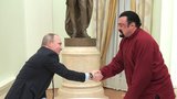 Legenda akčních filmů a Putinův přítel Steven Seagal: Chce se stát ruským gubernátorem