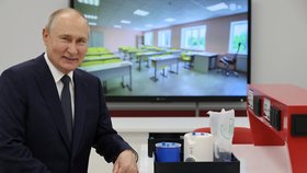 Putin navštívil novou školu a školku v Tverské oblasti