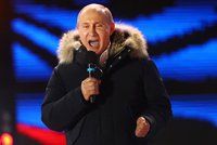 Putin drtivě vyhrál, volily ho tři čtvrtiny Rusů. A promluvil o otravě Skripala