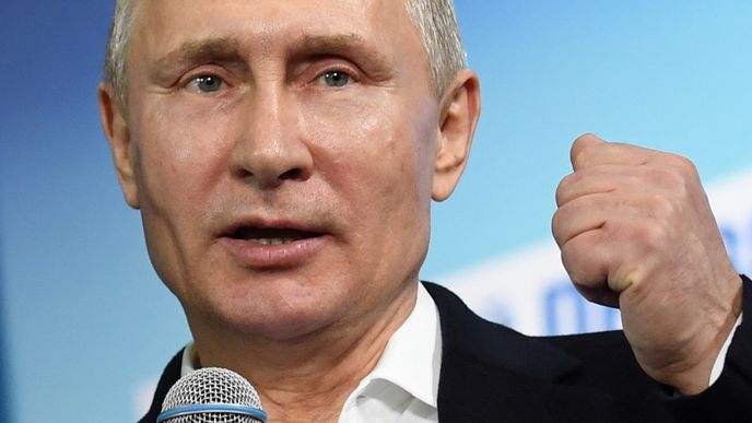 Vladimir Putin bude prezidentem Ruska do roku 2024. Ve volbách mu dalo hlas na 55 milionů Rusů. Své vítězství si užíval mezi lidmi a přijímal také první gratulace. Mezi prvními z Číny