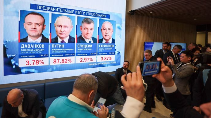 Vladimír Putin směřuje k dalšími pětiletému mandátu v čele Ruska.