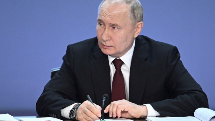 Ruský prezident Vladimir Putin při setkání s vedením ministerstva vnitra (2. 4. 2024).