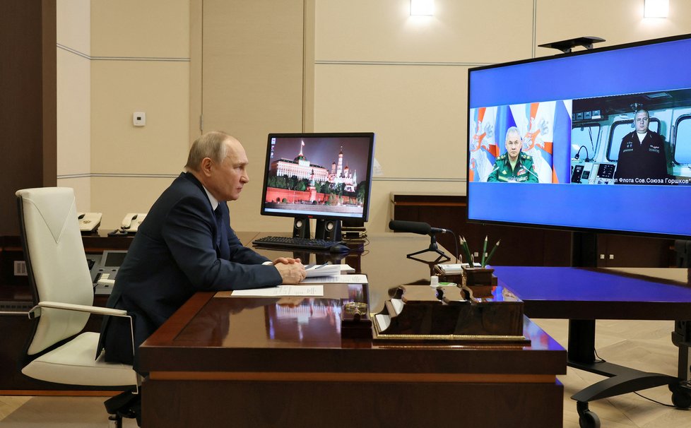 Vladimir Putin při on-line slavnostní ceremonii k příležitosti nasazení fregaty