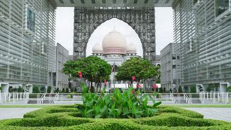 Směr Malajsie: Putrajaya, nová metropole budovaná na zelené louce