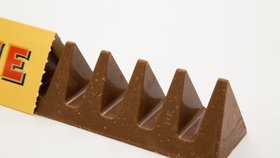 Vítězství milovníků čokolády Toblerone: Vrátí jí původní tvar alpských hřebenů