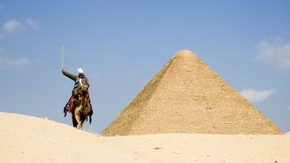 Holandští fyzici tvrdí, že objevili způsob, jak Egypťané postavili pyramidy. Pomohla jim obyčejná voda