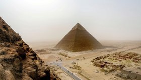 Německý turista zachytil na vrcholu pyramidy dechberoucí snímky.