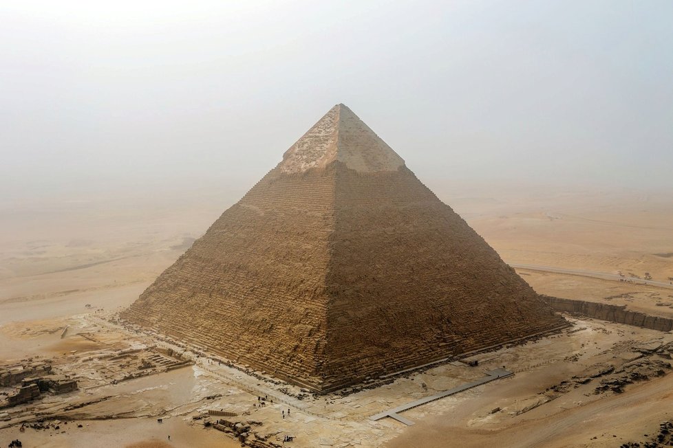 Německý turista zachytil na vrcholu pyramidy dechberoucí snímky.