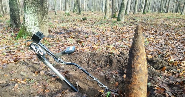 Pacient měl v konečníku protitankovou střelu! Lékaři povolali pyrotechniky