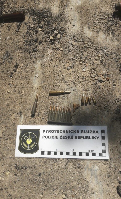 Dělníci v Praze 4 vykopali granát i munici.