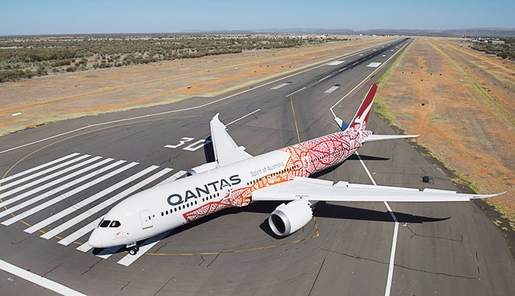 Letadla Qantas zdobí motivy Aborigin- ců, domo- rodých obyvatel Austrálie