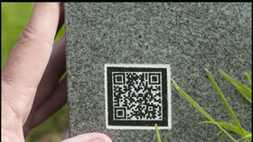 QR kód zobrazí po naskenování na vašem mobilu informace o nebožtíkovi