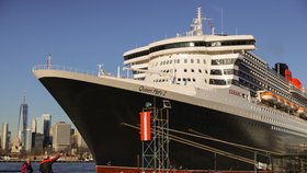 Na luxusní výletní lodi Queen Mary 2 se rozšířil koronavirus