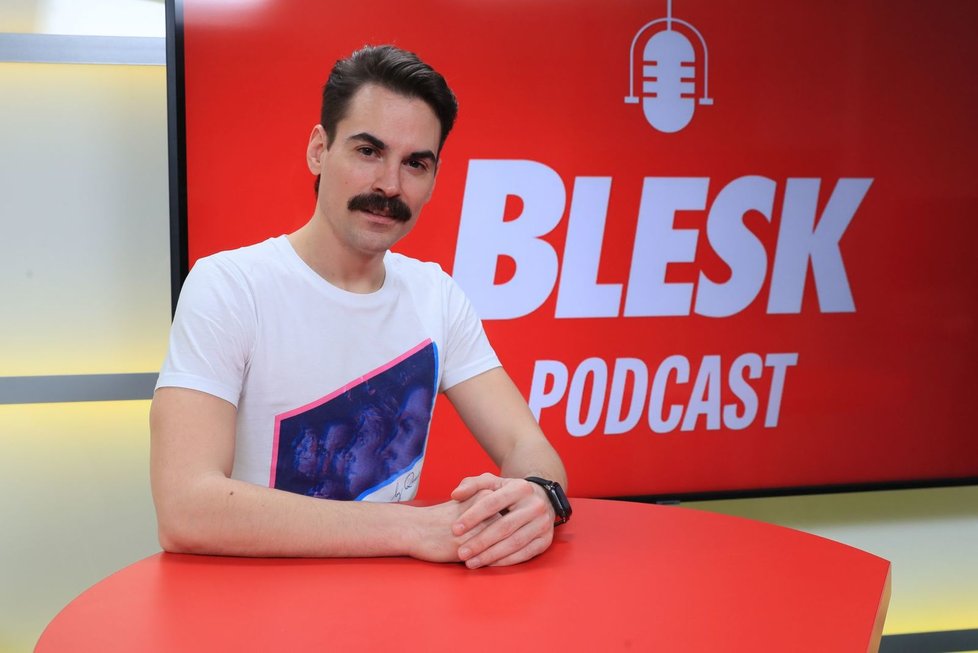 Frontman kapely Queenie Michael Kluch byl hostem Podcastu Blesku.