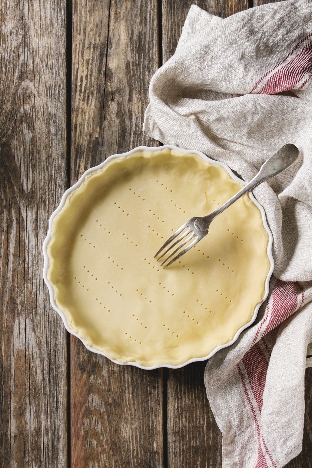 Nad domácí možná není, ani pomoct si ale kupovaným těstem není v případě quiche žádná ostuda