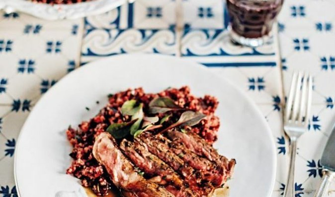 Rumpsteak s quinoou a červenou řepou Rumpsteak s quinoou a červenou řepou