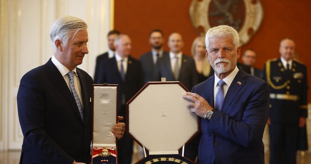 Po Zelenském na Hradě další vzácná návštěva: Pavel  hostí krále Philippa, předal mu nejvyšší metál