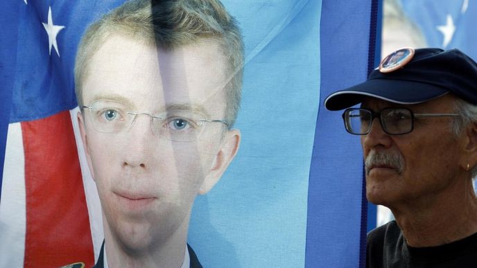 Řada Američanů protestovala za osvobození Manninga