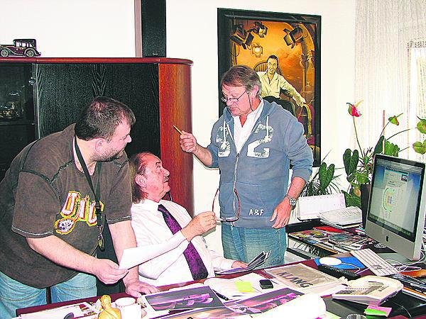 2009 S Františkem Janečkem a režisérem Jiřím Adamcem při přípravách Gottových 70. narozenin.