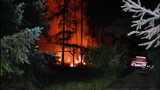 Velký požár v kempu na Orlíku: Hořelo jedenáct karavanů, ozvaly se i výbuchy!