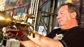 Skvělá muzika i pivo. Začíná festival, který má svého sládka