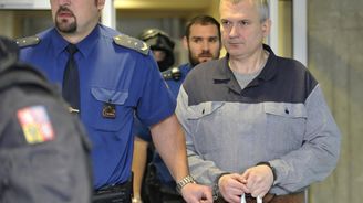 Krajský soud musí znovu řešit lihovou mafii. Nejvyšší soud: Závěr o promlčení byl předčasný