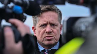 Policie prověřuje další zakázky Ředitelství silnic a dálnic a Správy železnic Policie prověřuje další zakázky Ředitelství silnic a dálnic a Správy železnic