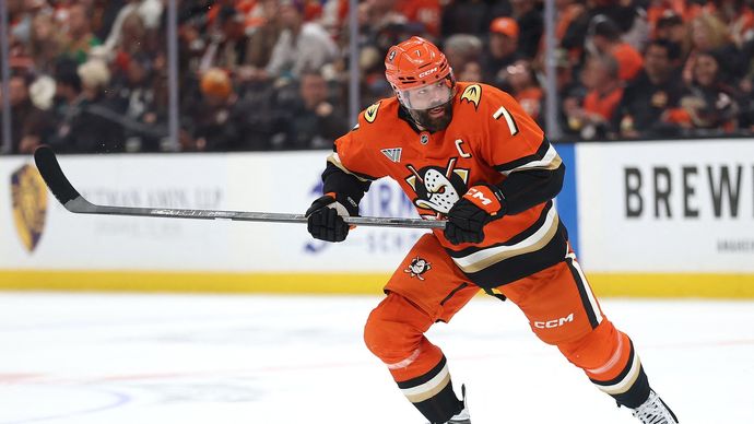 Radko Gudas v dresu Anaheimu.