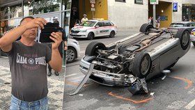 Neukázněný řidič způsobil v Radlické ulici v centru Smíchova vážnou dopravní nehodu. Její následky si posléze fotil nebo natáčel na telefon!