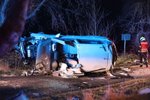 Na silnici mezi Radonicemi a Satalicemi došlo k vážné nehodě automobilu a osobního auta. (14. března 2022)