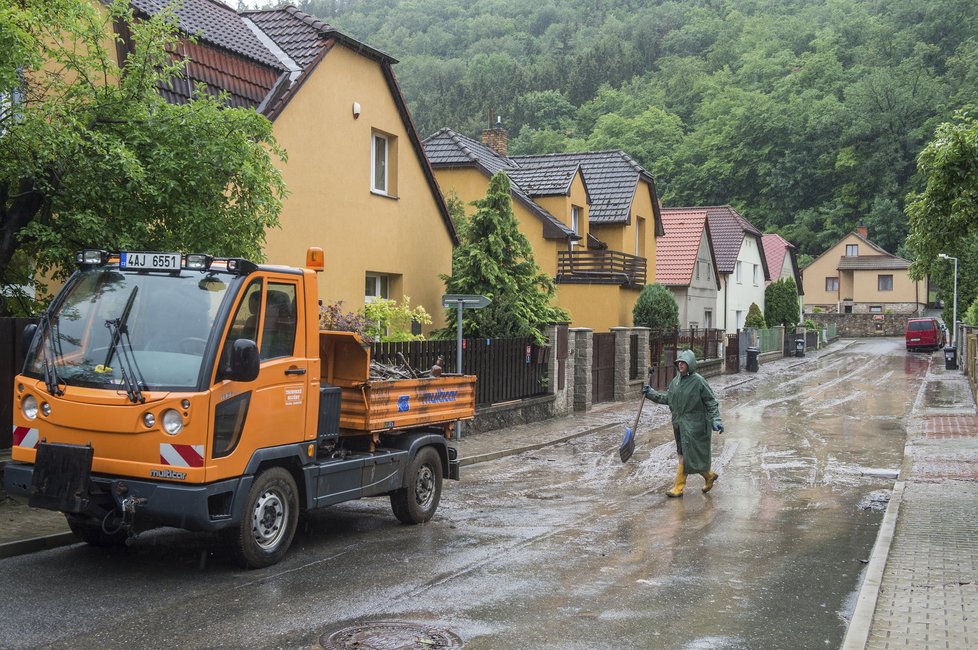 Takhle to vypadalo v Radotíně ve čtvrtek. Napršelo za den přes 110 milimetrů.