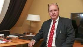 Vyšetřovatel Paul O’Sullivan.