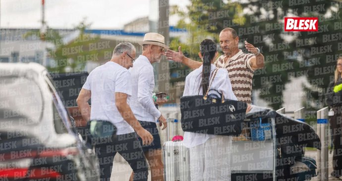 Odlet Romana Janouška na svatbu Radovana Vítka v Itálii