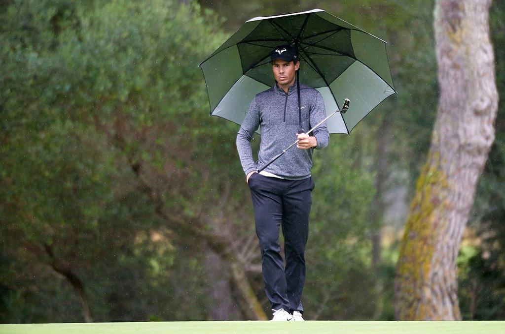 Rafael Nadal si o víkendu odskočil z kurtu na golfové hřiště