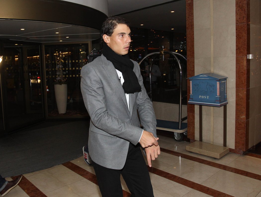 Rafael Nadal se zítra posadí za pokerový stůl spolu s dalšími slavnými sportovci.