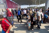 Čecha evakuovali z Pásma Gazy přes přechod v Rafáhu. 9 osob s vazbami na ČR čeká na pomoc