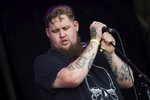 Britský zpěvák Rag&#39;n&#39;Bone Man je další ohlášenou hvězdou Colours of Ostrava.