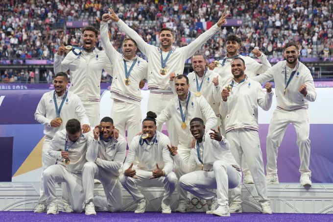 První zlato pro Francii: slzy a štěstí ragbyového Messiho i smutek Fidži První zlato pro Francii: slzy a štěstí ragbyového Messiho i smutek Fidži