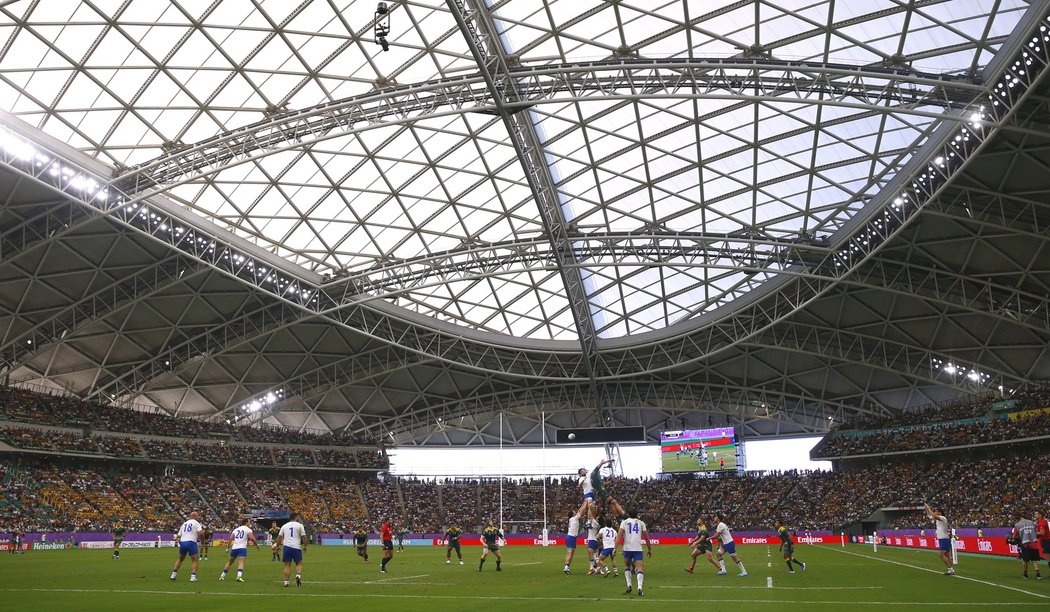 Utkání Austrálie proti Uruguayi se hrálo pod zataženou střechou