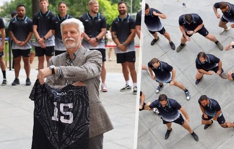 Pavel na Hradě svědkem tradiční haky! Prezident vítal v Praze ragbisty z Nového Zélandu