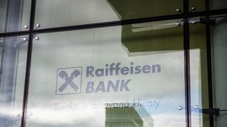 Raiffeisenbank hlásí rekordní zisk, klienti dál spoří a investují Raiffeisenbank hlásí rekordní zisk, klienti dál spoří a investují