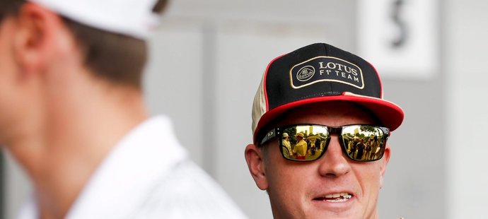 Finský pilot F1 Kimi Räikkönen uvedl, že se rozhodl odejít od příští sezony z Lotusu k Ferrari, protože mu jeho současný zaměstnavatel neplatil