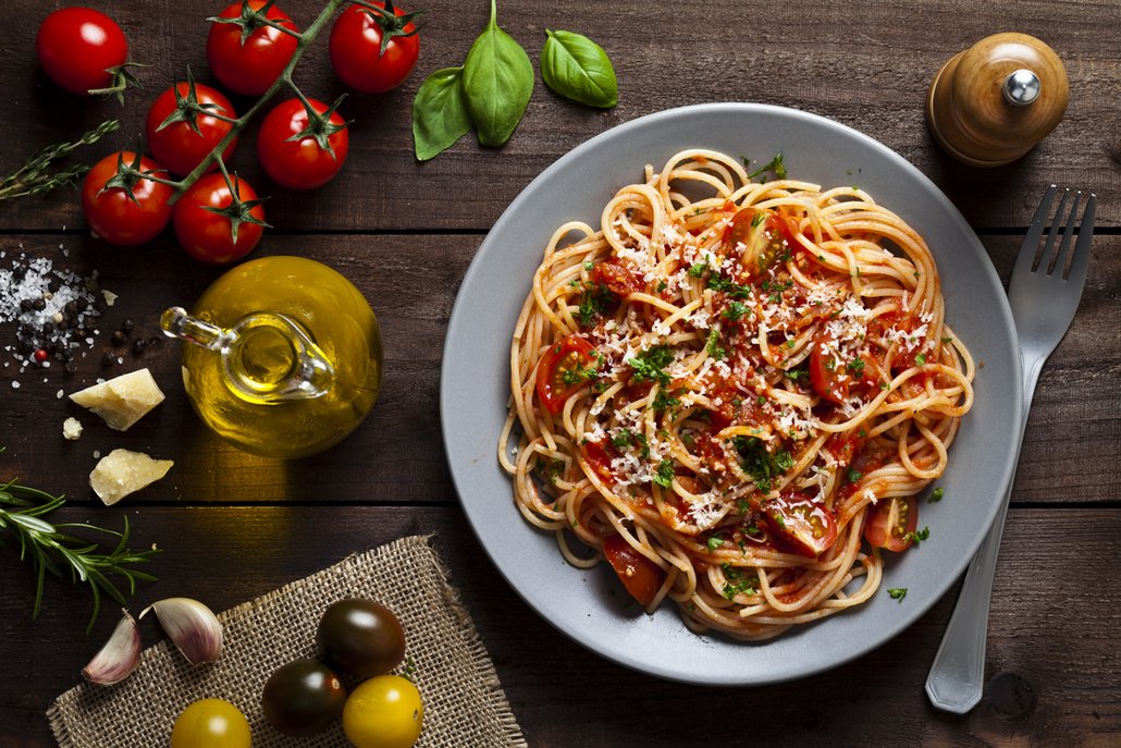 Špagety s rajčatovou omáčkou jsou oblíbené zejména těmi nejmenšími gurmány