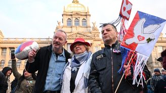 Kdo je vlastenec a kdo zrádce? Češi si stále neumí ujasnit národní identitu