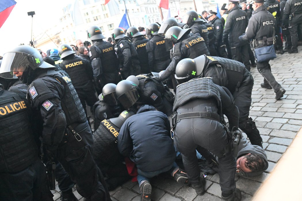 Demonstrace Česko proti bídě se poněkud zvrtla