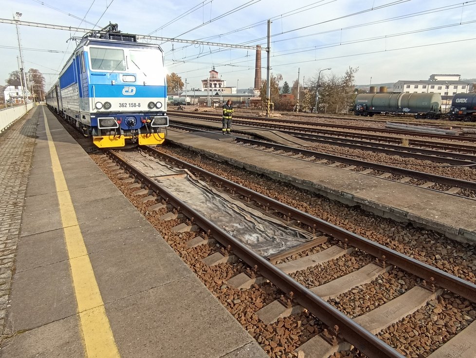 Dvě nehody zastavily provoz na trati u Moravského p9su, jeden člověk zemřel. Ilustrační foto.